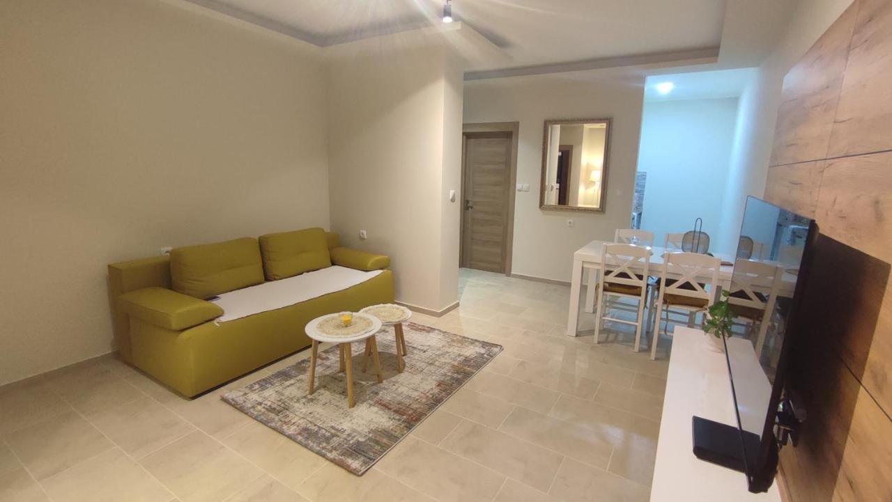 Apartman Front Šid Exterior foto