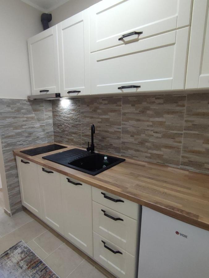 Apartman Front Šid Exterior foto